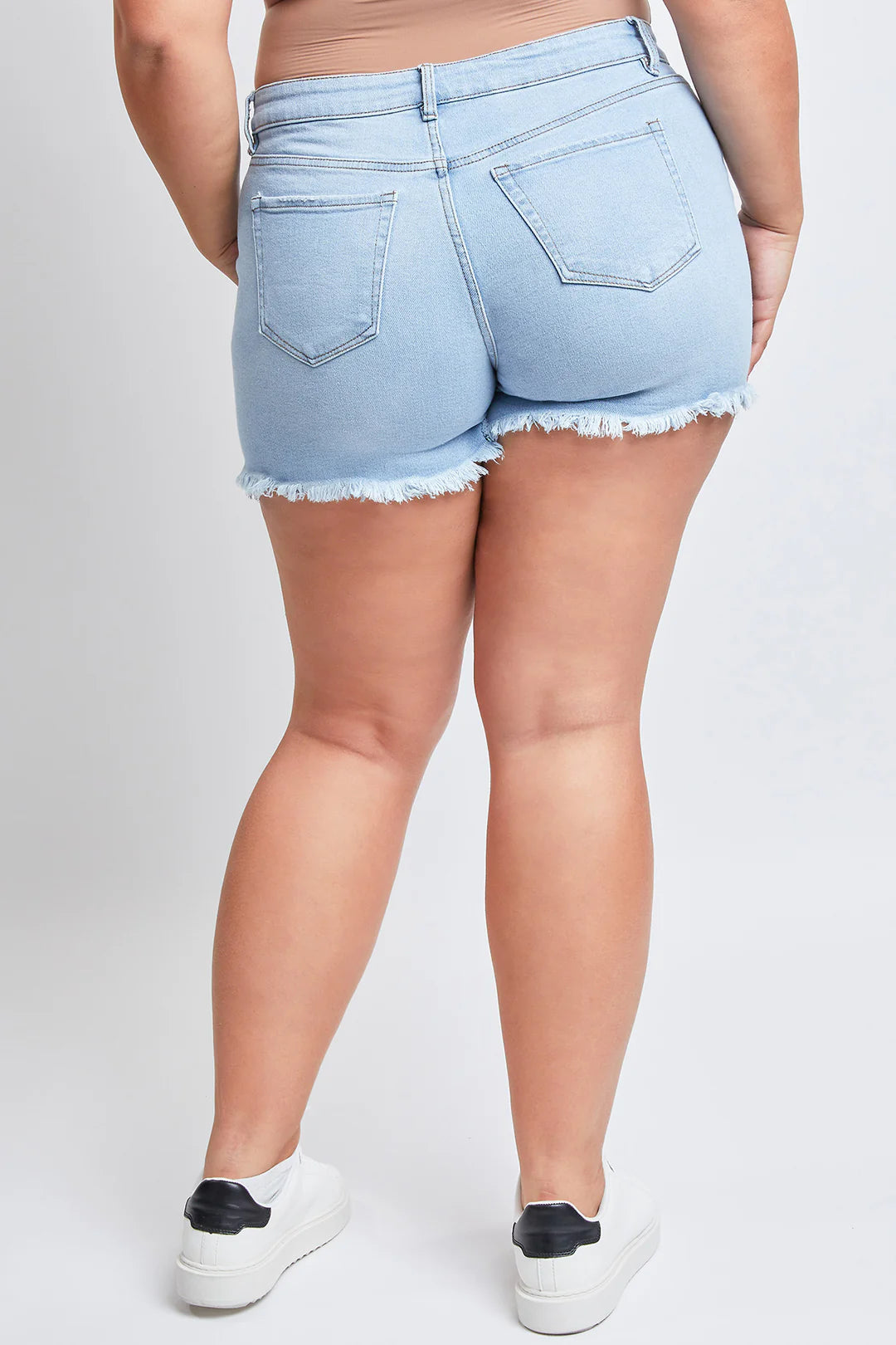 DREAM FRAYED HEM PLUS SIZE SHORT